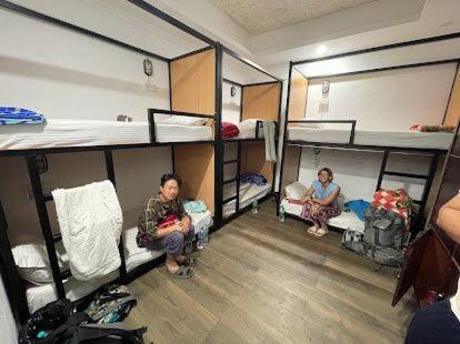 Madpackers Khajuraho Hostel Bagian luar foto